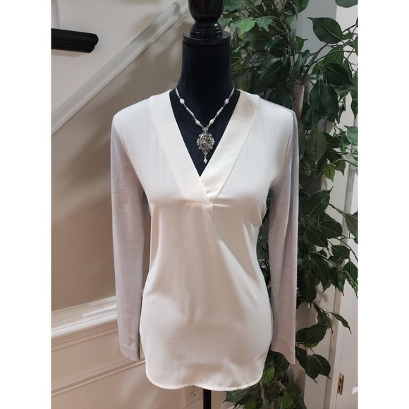 Loft Women's Beige Solid Polyester V-Neck Long Sleeve Top Blouse Size X-Small - Picture 1 of 12